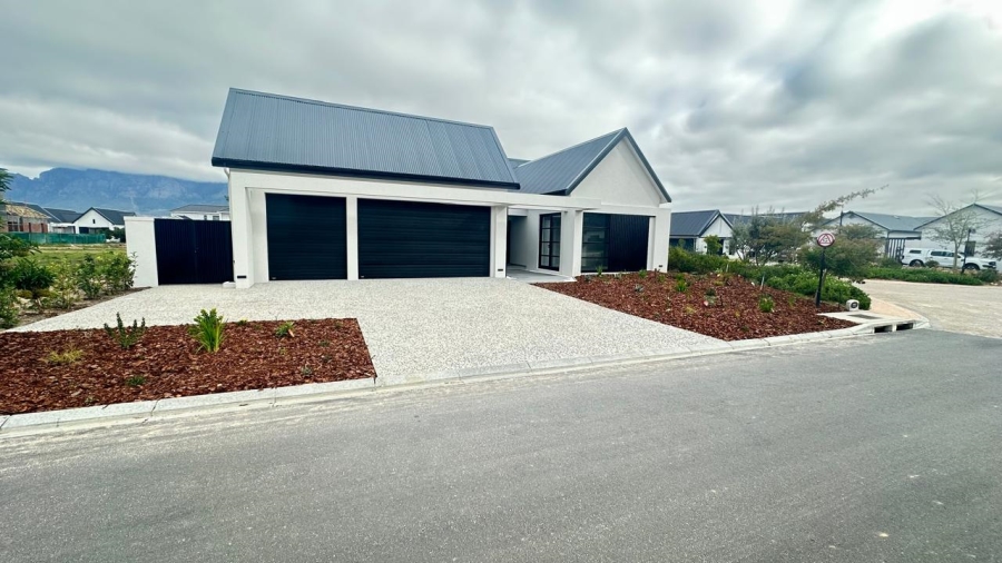 4 Bedroom Property for Sale in Pearl Valley at Val de Vie Western Cape